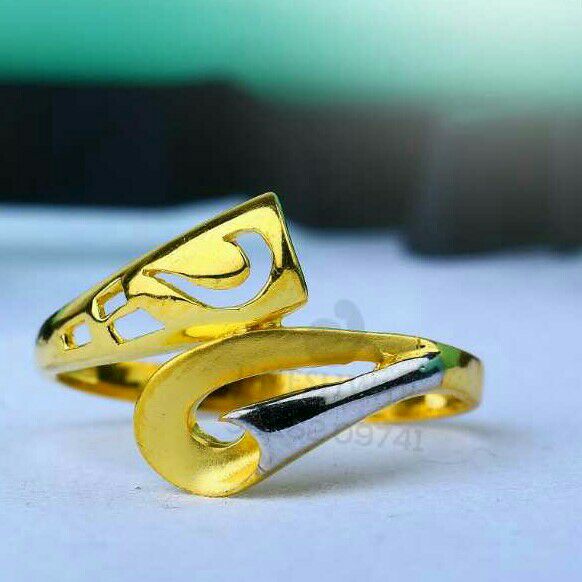 916 work were plain gold ladies ring lrg -666
