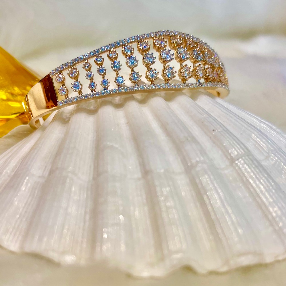 916 Gold Diamond Hallmark Delicate Design Ring 