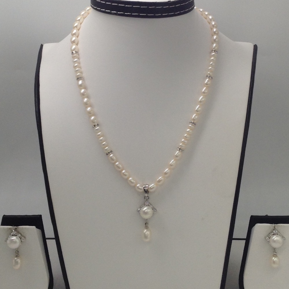 White cz and pearls pendent set with oval pearls mala jps0170