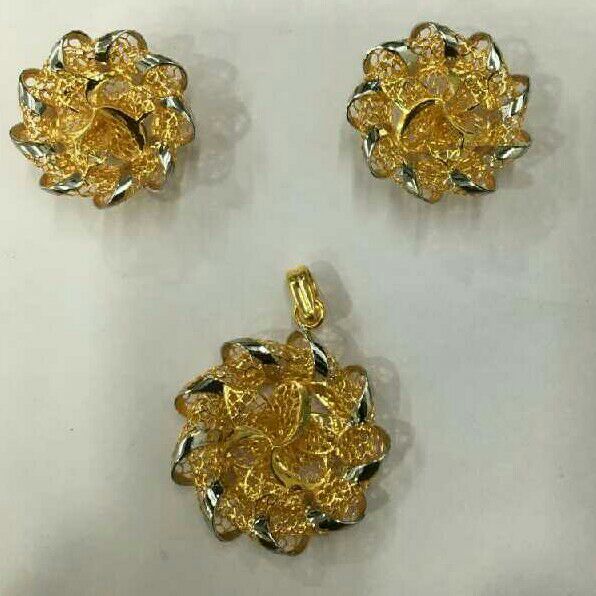 Wholesaler of 22kt plain gold flower 