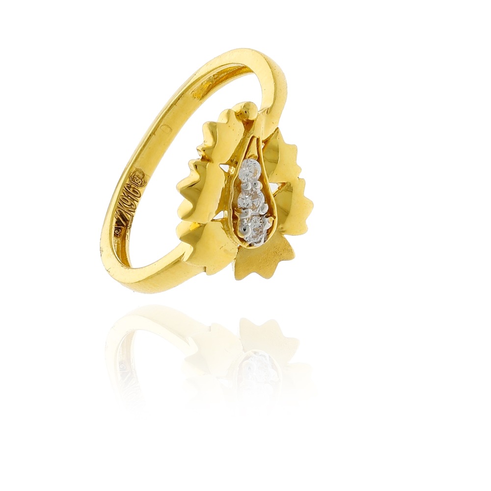Renowned Gold Women Fancy Ring