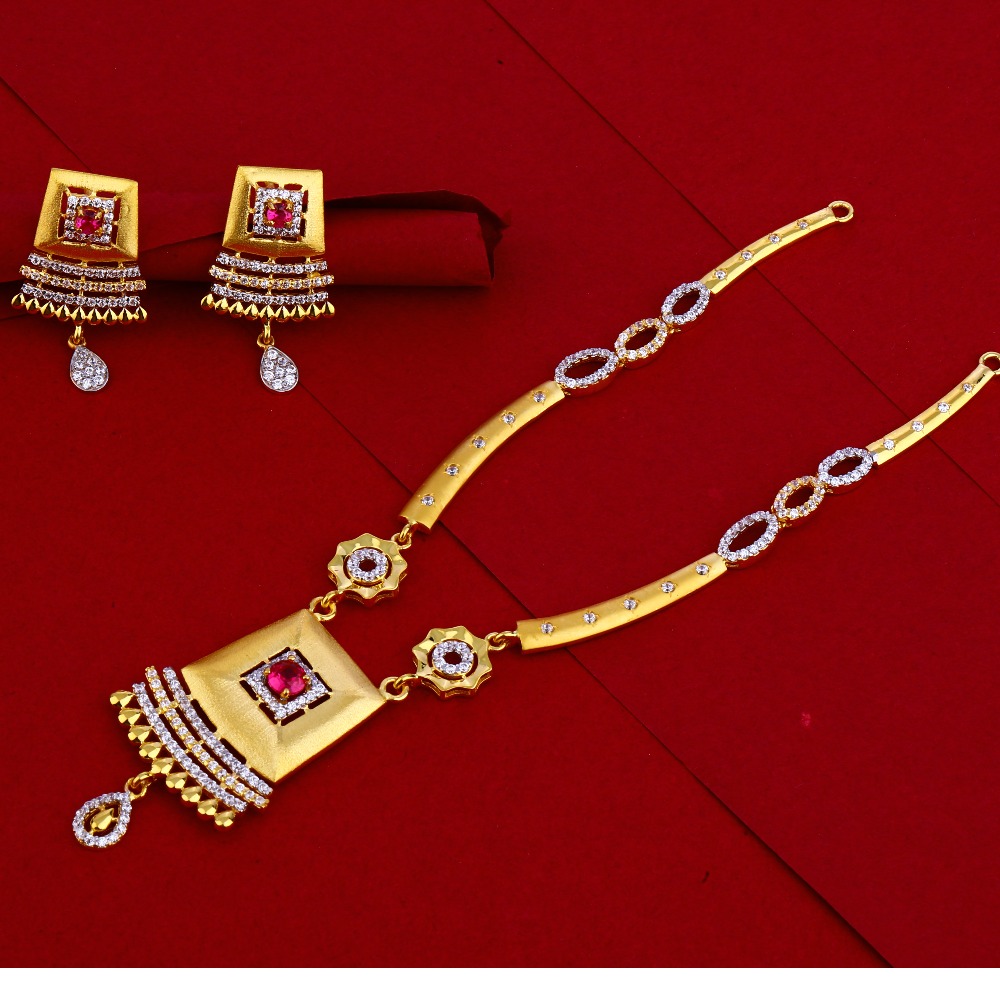916  Gold CZ  Hallmark Designer Ladies Necklace Set LN76