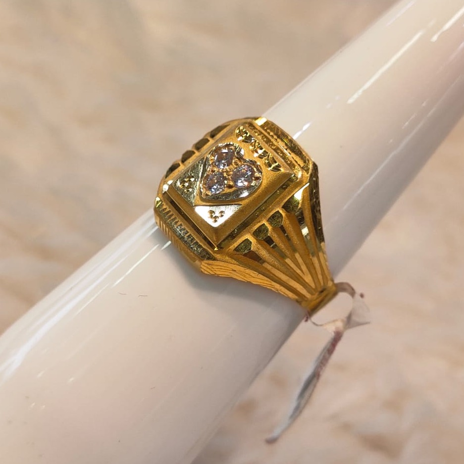 22KT Gold Hallmark Heart Design Ring