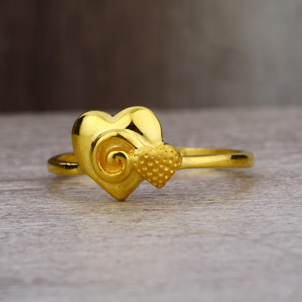 14KT Yellow Gold Heart-Shaped Finger Ring