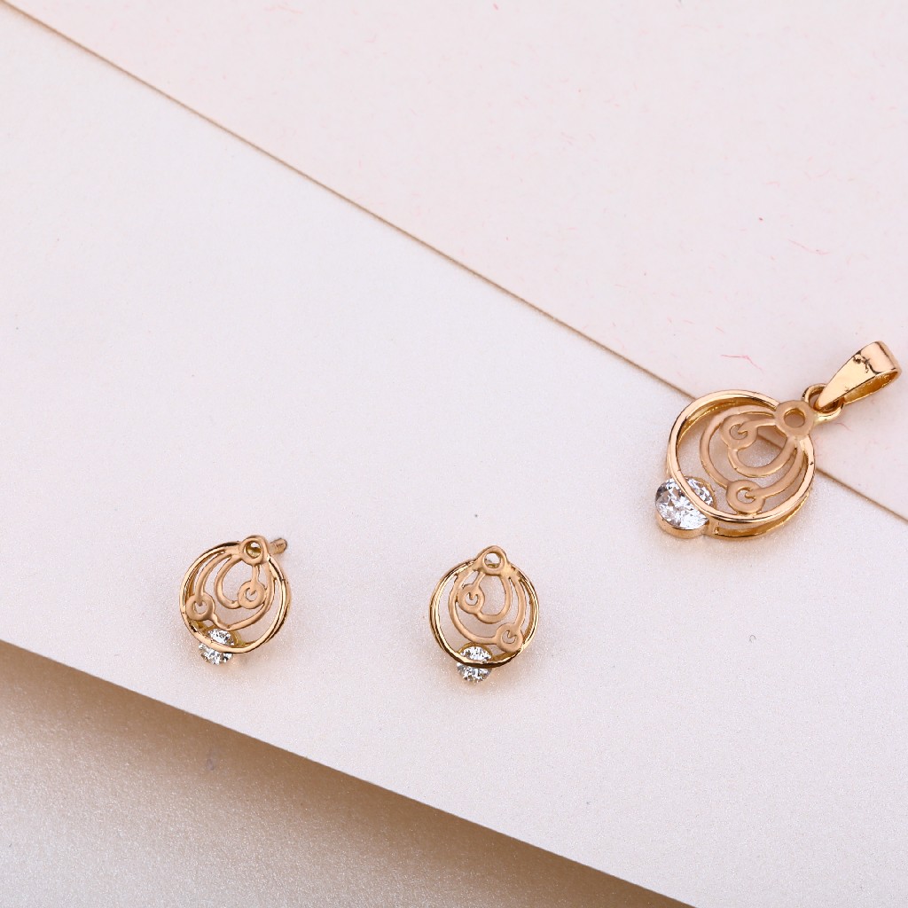 18CT Gold Exclusive Diamond Pendant Set RPS03