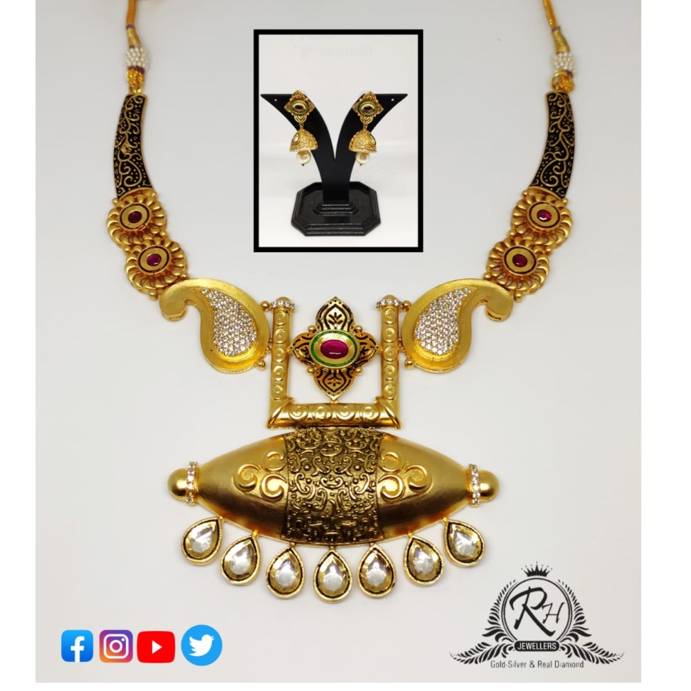 22 carat gold antique ladies necklace set RH-LS507