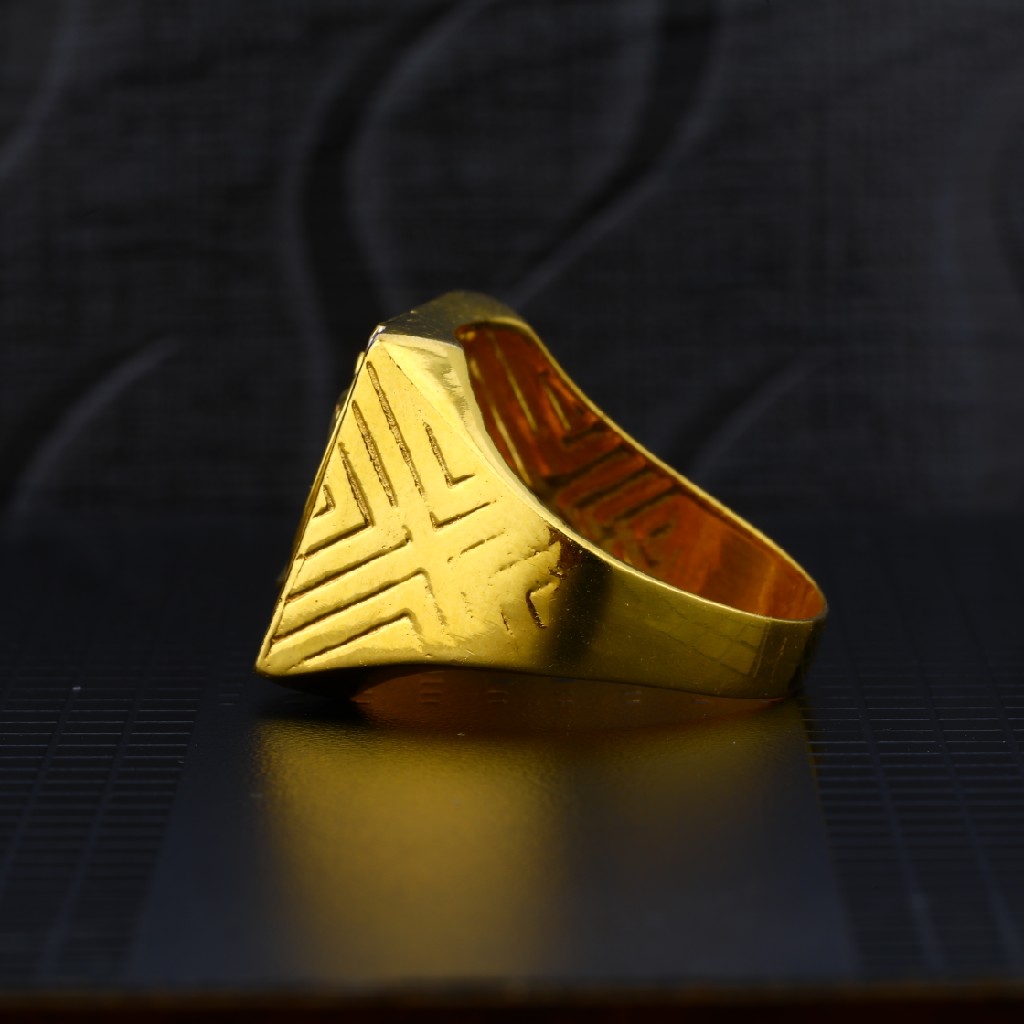 Mens Designer Horse Plain Gold Ring-MPR11