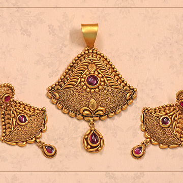 Pendent Sets