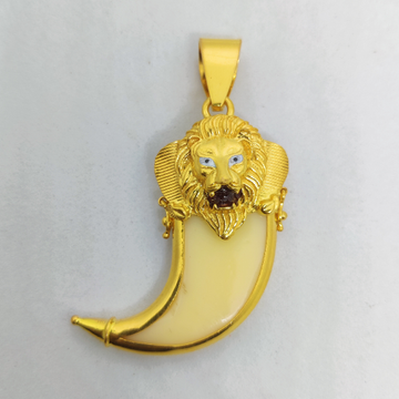 916 Gold Fancy Lion Nail Pendants