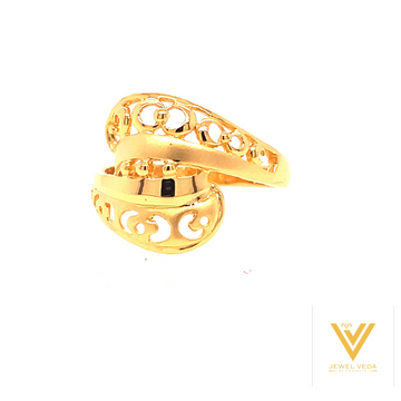 Plain Gold Ladies Ring by 